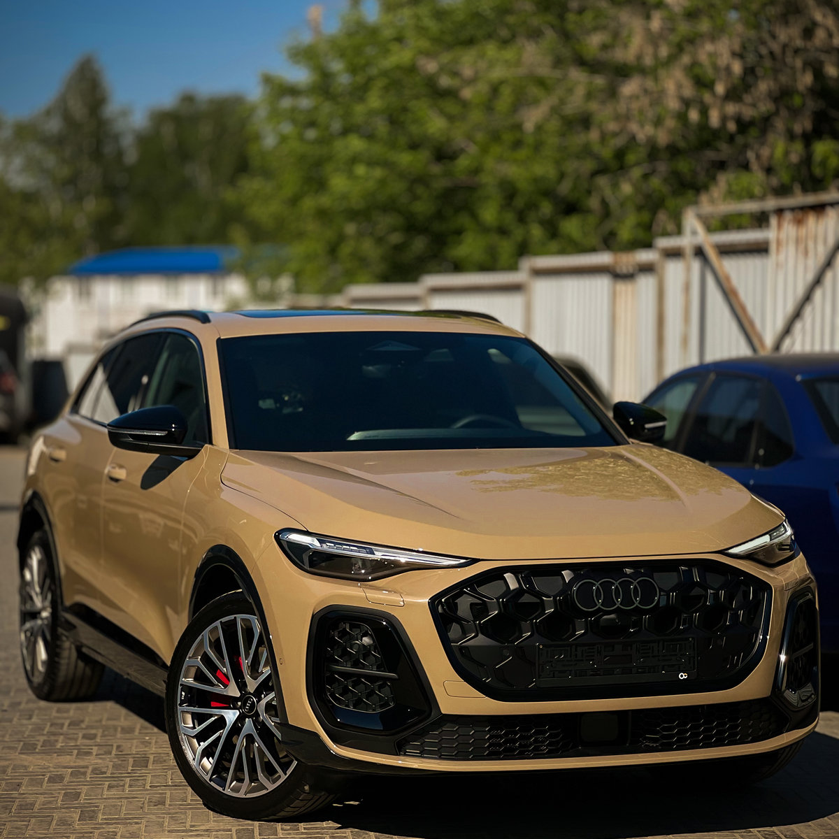 Миниатюра Антигравийная оклейка Audi Q5 полиуретановой пленкой