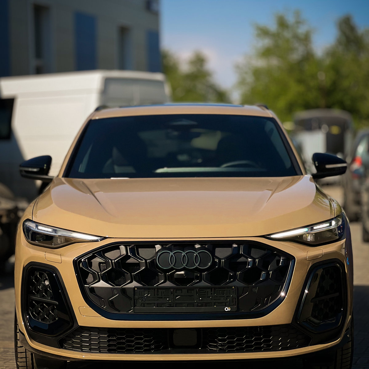 Миниатюра Антигравийная оклейка Audi Q5 полиуретановой пленкой